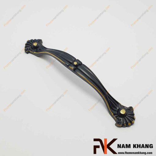 Tay nắm cửa tủ bằng đồng cổ điển NK149D-BCF FHOMENAMKHANG