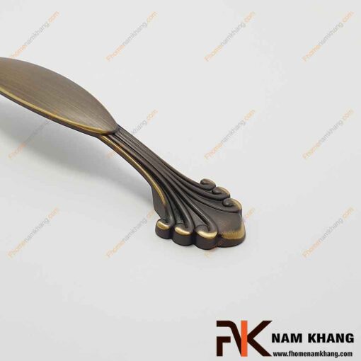 Tay nắm cửa tủ cổ điển bằng đồng NK449-CF FHOMENAMKHANG