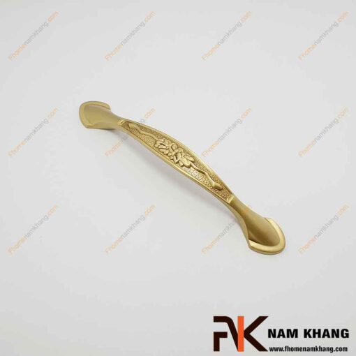 Tay nắm cửa tủ bằng đồng NK037D-DVM FHOMENAMKHANG